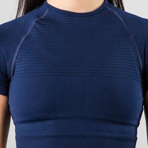 Alphalete navy 

Revival short sleeve crop top